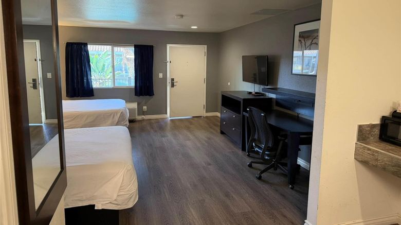 <b>Travelodge Hemet CA Room</b>. Images powered by <a href="https://iceportal.shijigroup.com/" title="IcePortal" target="_blank">IcePortal</a>.