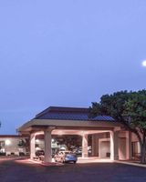 Baymont Inn & Suites Amarillo East