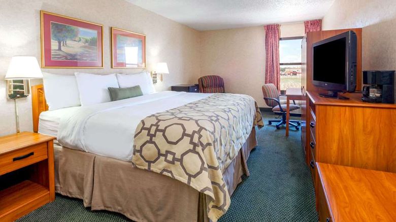 <b>Baymont Inn & Suites Amarillo East Room</b>. Images powered by <a href="https://iceportal.shijigroup.com/" title="IcePortal" target="_blank">IcePortal</a>.
