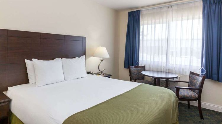 Days Inn Santa Maria Room