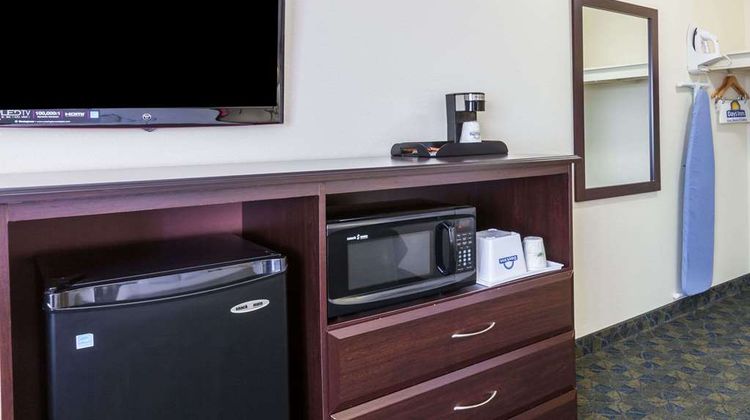 Days Inn Santa Maria Room