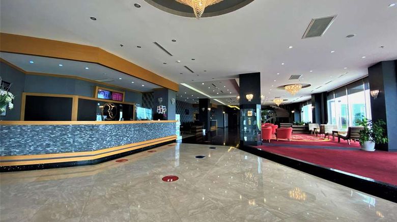 <b>Ramada Tekirdag Lobby</b>. Images powered by <a href="https://iceportal.shijigroup.com/" title="IcePortal" target="_blank">IcePortal</a>.