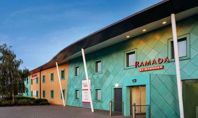 Ramada by Wyndham Cobham Exterior