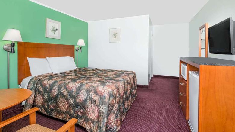<b>Knights Inn Arnprior Room</b>. Images powered by <a href="https://iceportal.shijigroup.com/" title="IcePortal" target="_blank">IcePortal</a>.