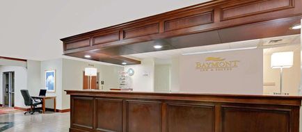 Baymont Inn & Suites Keokuk Lobby