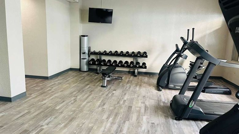 <b>Baymont Inn & Suites Keokuk Health</b>. Images powered by <a href="https://iceportal.shijigroup.com/" title="IcePortal" target="_blank">IcePortal</a>.