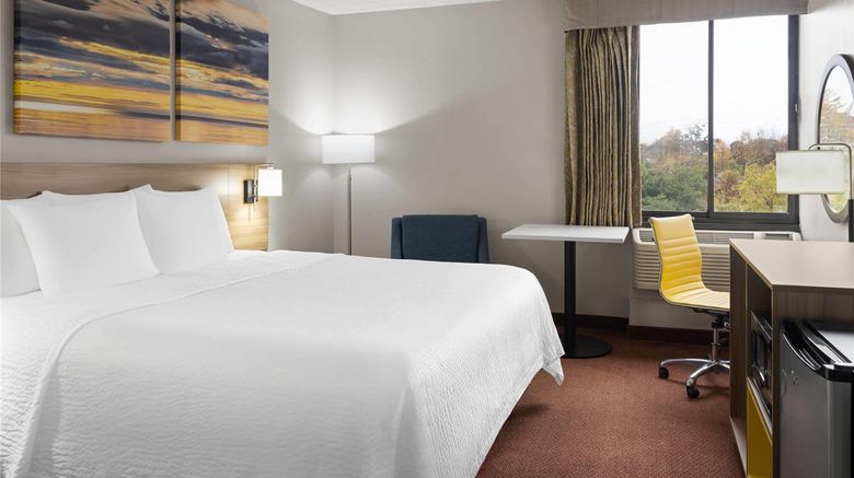 <b>Days Inn Hagerstown Room</b>. Images powered by <a href="https://iceportal.shijigroup.com/" title="IcePortal" target="_blank">IcePortal</a>.