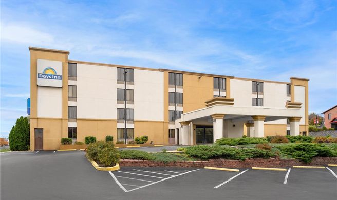 Days Inn Hagerstown Exterior