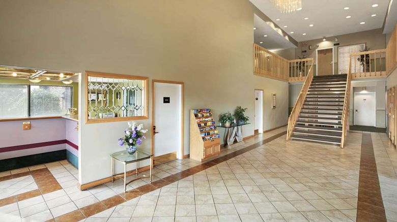 <b>Super 8 Columbia City Lobby</b>. Images powered by <a href="https://iceportal.shijigroup.com/" title="IcePortal" target="_blank">IcePortal</a>.