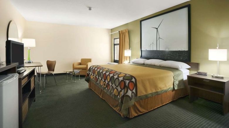 <b>Super 8 Columbia City Room</b>. Images powered by <a href="https://iceportal.shijigroup.com/" title="IcePortal" target="_blank">IcePortal</a>.