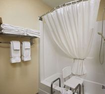 Super 8 Columbia City Room
