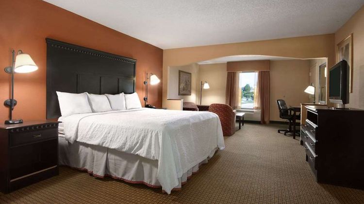 Days Inn Longview South Suite