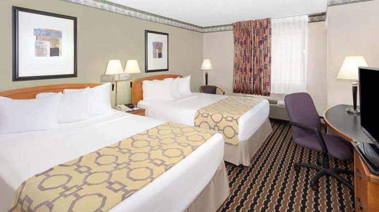 <b>Baymont Inn & Suites Fort Wayne Room</b>. Images powered by <a href="https://iceportal.shijigroup.com/" title="IcePortal" target="_blank">IcePortal</a>.
