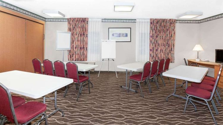 Baymont Inn & Suites Fort Wayne Meeting