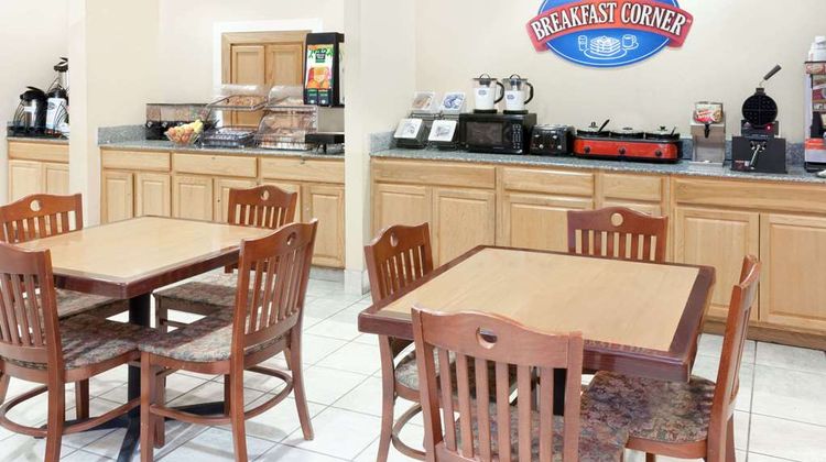 Baymont Inn & Suites Fort Wayne Other