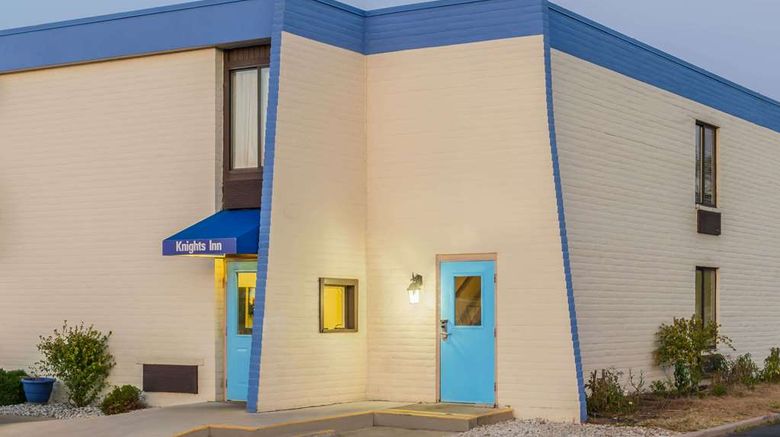 <b>Knights Inn Dayton North Exterior</b>. Images powered by <a href="https://iceportal.shijigroup.com/" title="IcePortal" target="_blank">IcePortal</a>.