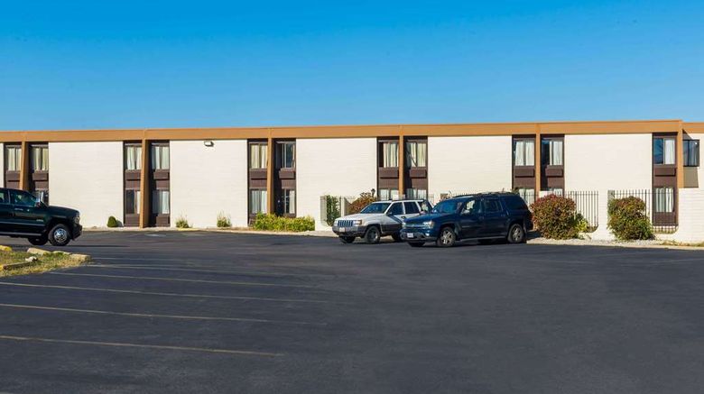 <b>Knights Inn Dayton North Exterior</b>. Images powered by <a href="https://iceportal.shijigroup.com/" title="IcePortal" target="_blank">IcePortal</a>.