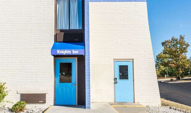 Knights Inn Dayton North Exterior