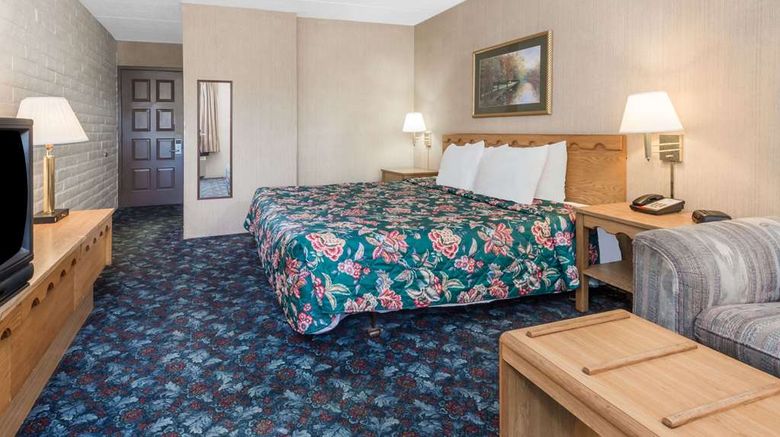 <b>Knights Inn Dayton North Room</b>. Images powered by <a href="https://iceportal.shijigroup.com/" title="IcePortal" target="_blank">IcePortal</a>.