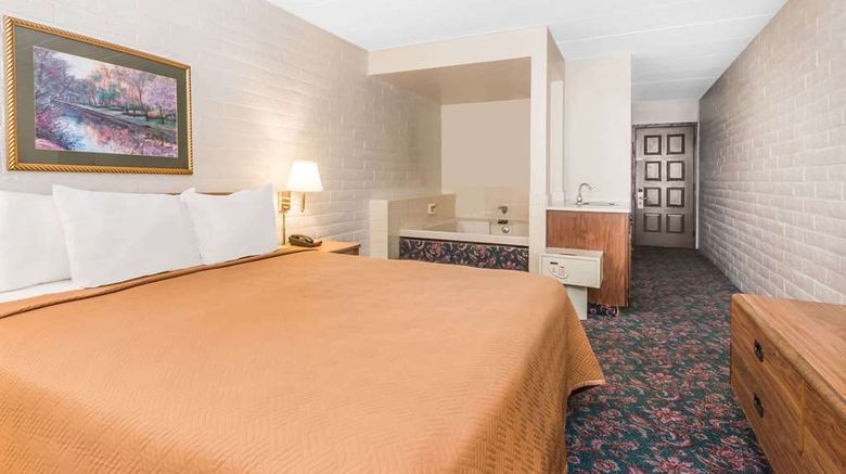 <b>Knights Inn Dayton North Room</b>. Images powered by <a href="https://iceportal.shijigroup.com/" title="IcePortal" target="_blank">IcePortal</a>.