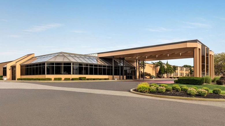 Days Hotel Allentown Airport Exterior. Images powered by <a href="https://iceportal.shijigroup.com" target="_blank" rel="noopener">Ice Portal</a>.