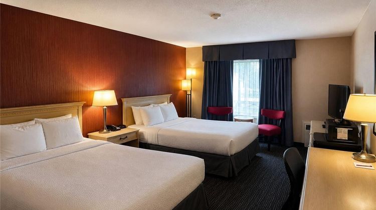 Ramada Trenton Hotel Room