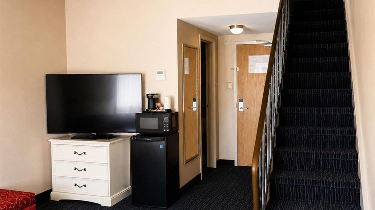 Ramada Trenton Hotel Room