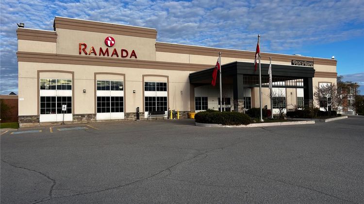 Ramada Trenton Hotel Exterior