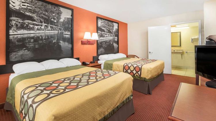 Super 8 San Antonio at I-10 Room