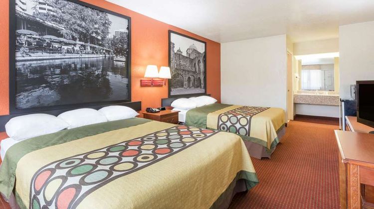 Super 8 San Antonio at I-10 Room