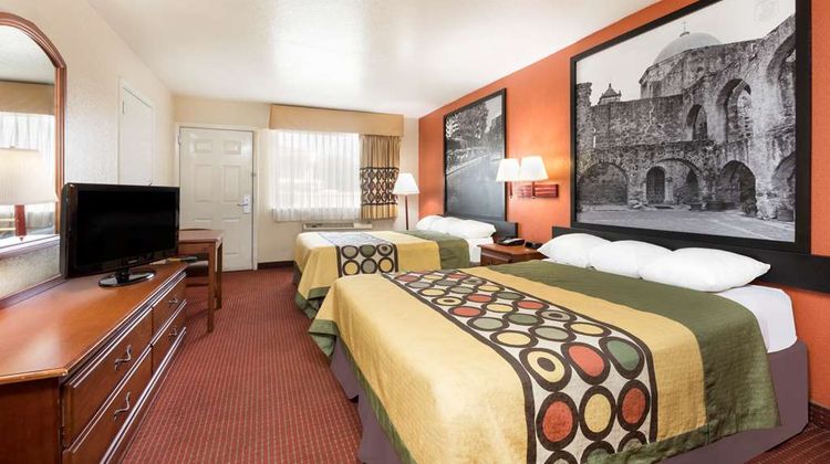 Super 8 San Antonio at I-10 Room
