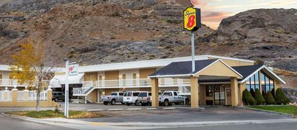 Super 8 Wendover Exterior