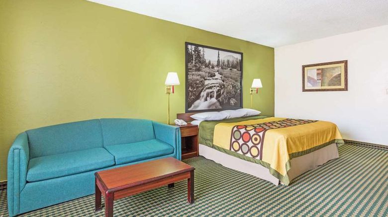<b>Super 8 Wendover Room</b>. Images powered by <a href="https://iceportal.shijigroup.com/" title="IcePortal" target="_blank">IcePortal</a>.