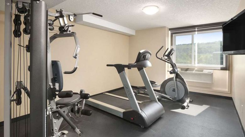 <b>Days Inn Calgary Northwest Health</b>. Images powered by <a href="https://iceportal.shijigroup.com/" title="IcePortal" target="_blank">IcePortal</a>.