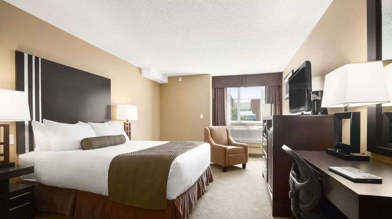<b>Days Inn Calgary Northwest Room</b>. Images powered by <a href="https://iceportal.shijigroup.com/" title="IcePortal" target="_blank">IcePortal</a>.