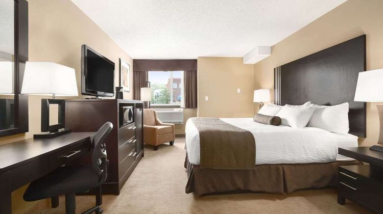 Days Inn Calgary Northwest Room