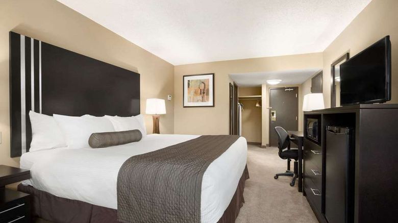 <b>Days Inn Calgary Northwest Room</b>. Images powered by <a href="https://iceportal.shijigroup.com/" title="IcePortal" target="_blank">IcePortal</a>.
