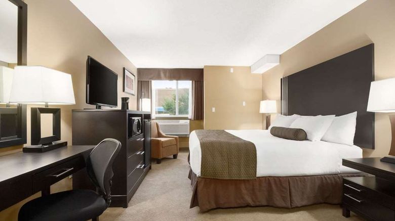 <b>Days Inn Calgary Northwest Room</b>. Images powered by <a href="https://iceportal.shijigroup.com/" title="IcePortal" target="_blank">IcePortal</a>.