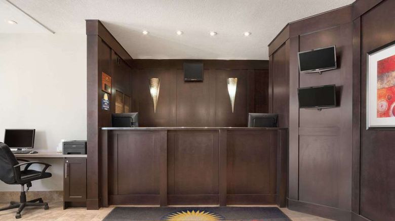 <b>Days Inn Calgary Northwest Lobby</b>. Images powered by <a href="https://iceportal.shijigroup.com/" title="IcePortal" target="_blank">IcePortal</a>.
