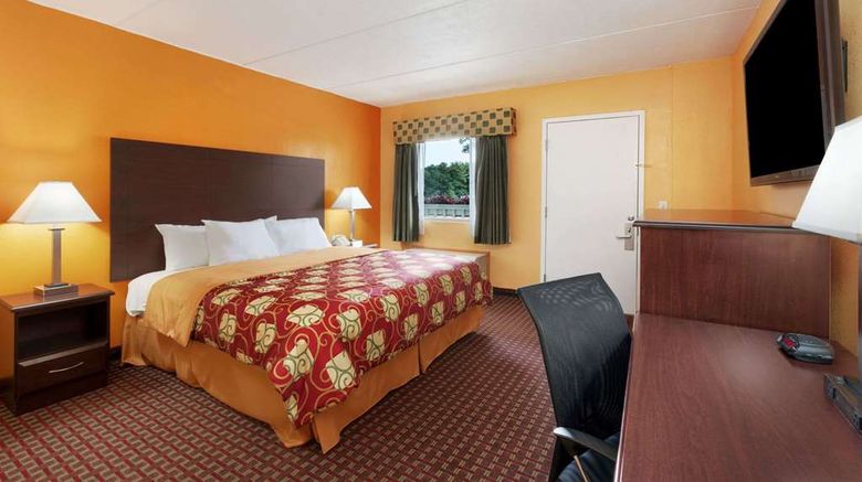 <b>Days Inn Queensbury/Lake George Room</b>. Images powered by <a href="https://iceportal.shijigroup.com/" title="IcePortal" target="_blank">IcePortal</a>.