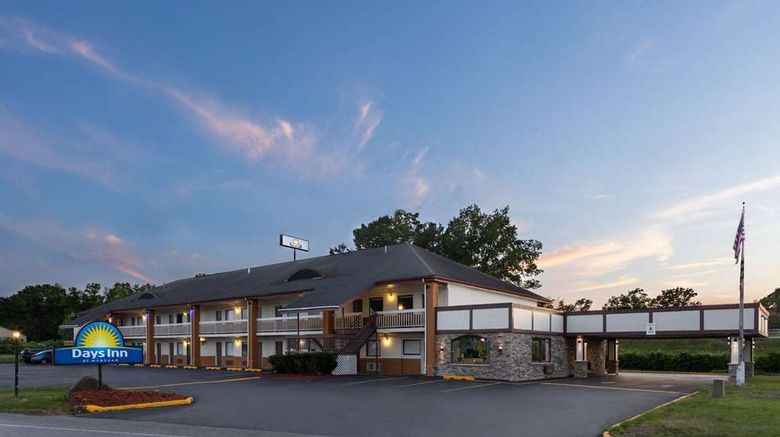 Days Inn Queensbury/Lake George Exterior. Images powered by <a href="https://iceportal.shijigroup.com" target="_blank" rel="noopener">Ice Portal</a>.