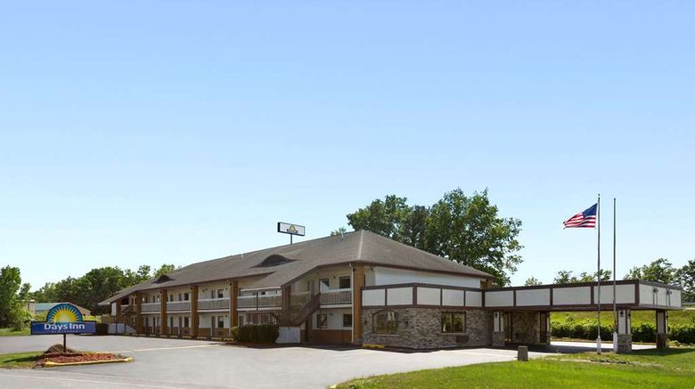 <b>Days Inn Queensbury/Lake George Exterior</b>. Images powered by <a href="https://iceportal.shijigroup.com/" title="IcePortal" target="_blank">IcePortal</a>.
