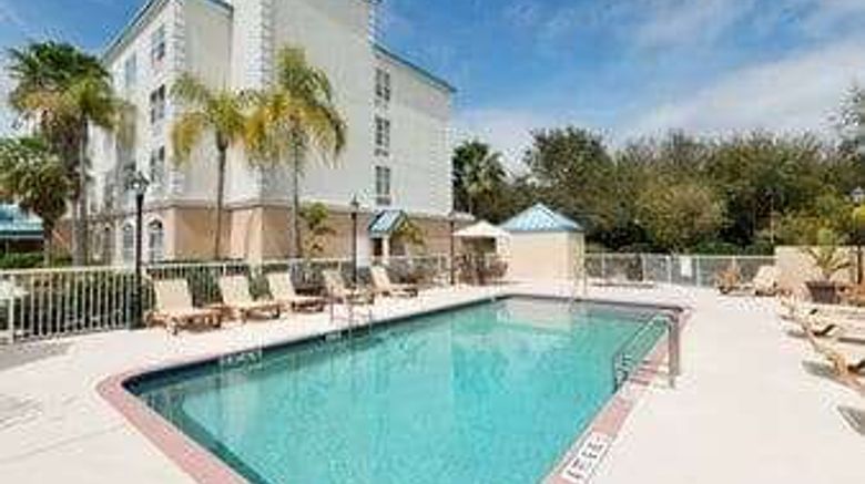 <b>Baymont Inn & Suites Fort Myers Airport Pool</b>. Images powered by <a href="https://iceportal.shijigroup.com/" title="IcePortal" target="_blank">IcePortal</a>.