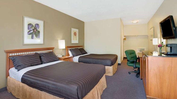 Howard Johnson Lindsay Room