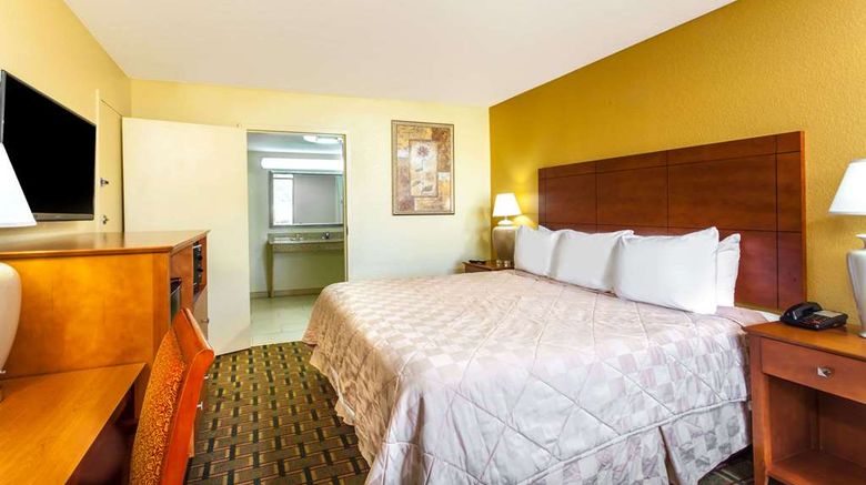<b>Days Inn - Lebanon Room</b>. Images powered by <a href="https://iceportal.shijigroup.com/" title="IcePortal" target="_blank">IcePortal</a>.