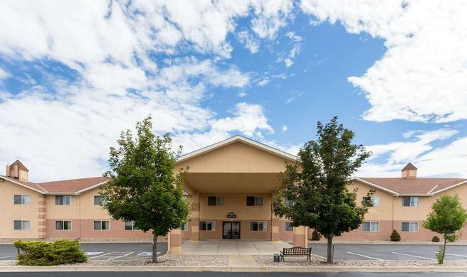 Days Inn Colorado Springs Airport Exterior