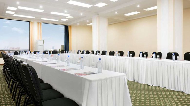 <b>Ramada by Wyndham Tashkent Meeting</b>. Images powered by <a href="https://iceportal.shijigroup.com/" title="IcePortal" target="_blank">IcePortal</a>.