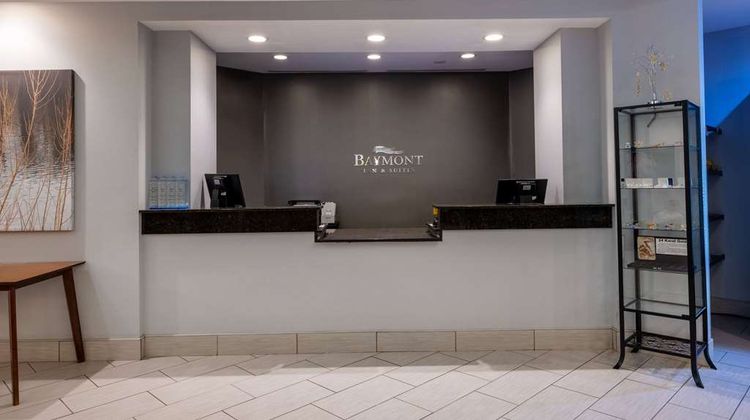 Baymont Inn & Suites Rapid City Lobby