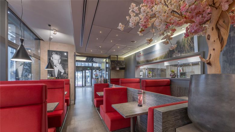 <b>Ramada The Hague Scheveningen Restaurant</b>. Images powered by <a href="https://iceportal.shijigroup.com/" title="IcePortal" target="_blank">IcePortal</a>.
