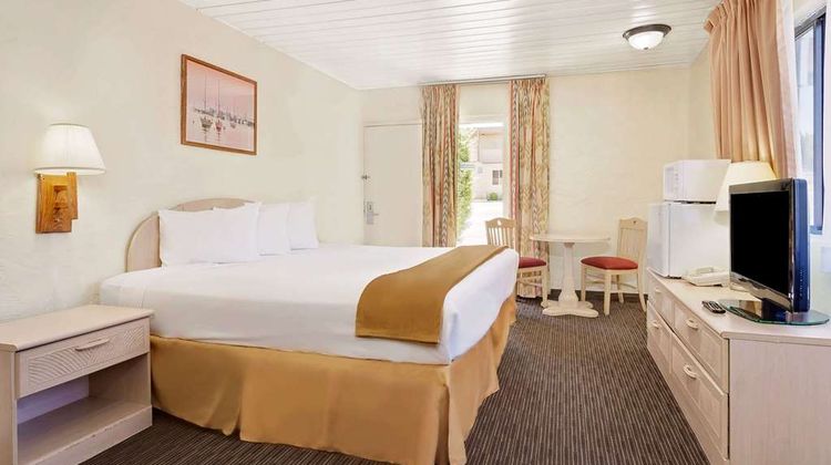 Knights Inn Page Room
